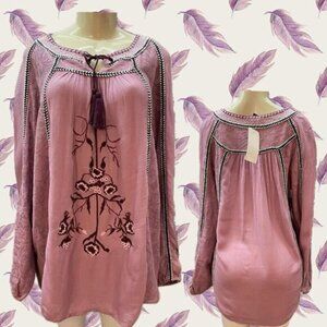 Denim 24/7 14W Bohemian Rose Embroidered Floral Lace Tassel Neck Long Sleeve Top